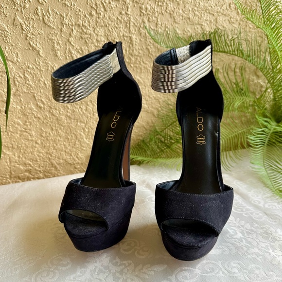 Aldo designs black suede heels - Picture 3 of 7